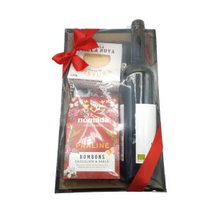 CABAZ DE NATAL JUGAIS VINHO HERDADE DO  ESPORÃO QUEIJO E CHOCOLATES